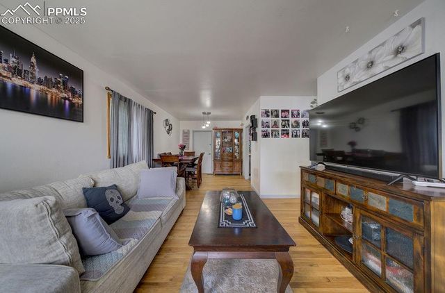 521 Acoma Drive, Colorado Springs, CO 80911