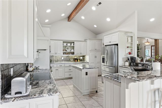 13870 Sunset Bay Boulevard, Rogers, AR 72756