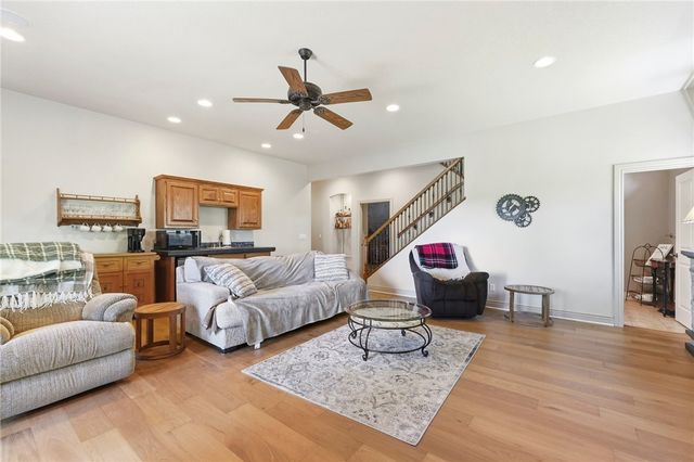 13870 Sunset Bay Boulevard, Rogers, AR 72756