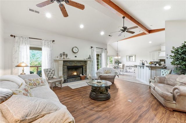 13870 Sunset Bay Boulevard, Rogers, AR 72756
