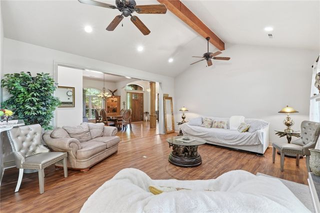 13870 Sunset Bay Boulevard, Rogers, AR 72756