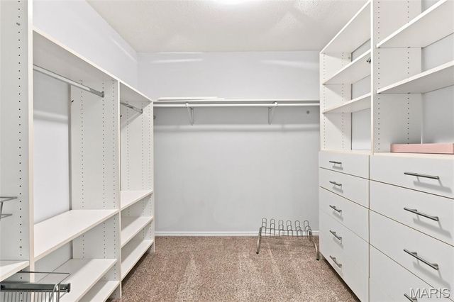 1521 Hedgeford Drive 16, Chesterfield, MO 63017