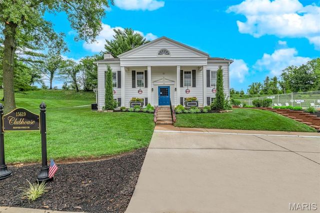 1521 Hedgeford Drive 16, Chesterfield, MO 63017