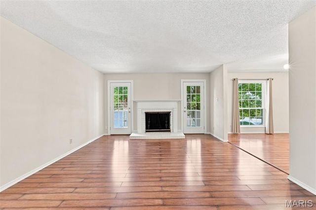1521 Hedgeford Drive 16, Chesterfield, MO 63017