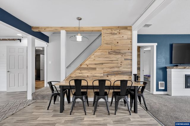 1437 SW 10th St, Dallas, OR 97338