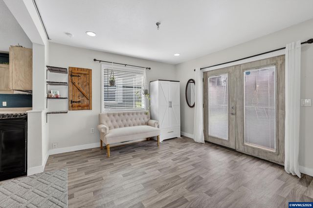 1437 SW 10th St, Dallas, OR 97338