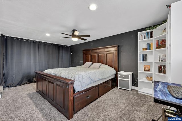 1437 SW 10th St, Dallas, OR 97338