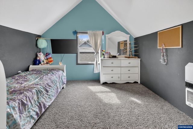 1437 SW 10th St, Dallas, OR 97338