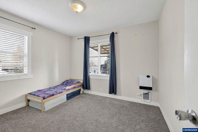 1437 SW 10th St, Dallas, OR 97338