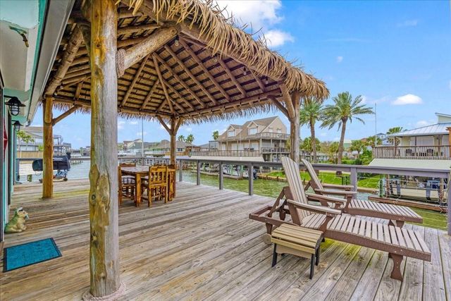 1222 Oahu Drive, Galveston, TX 77554