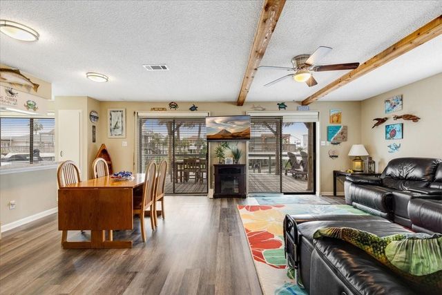 1222 Oahu Drive, Galveston, TX 77554