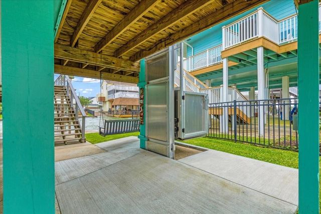 1222 Oahu Drive, Galveston, TX 77554