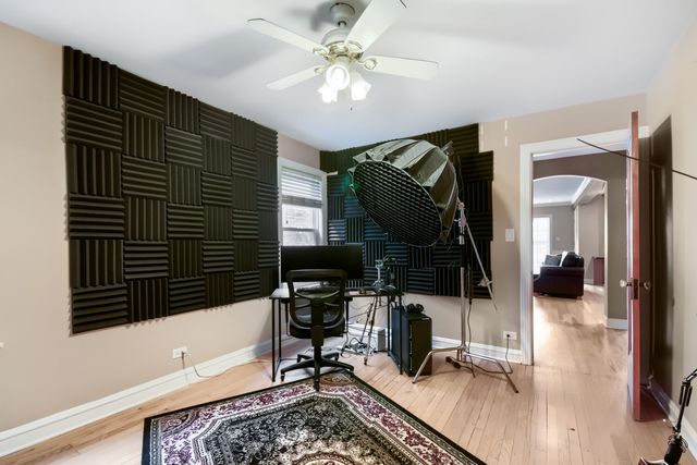 5310 N Lockwood Avenue, Chicago, IL 60630