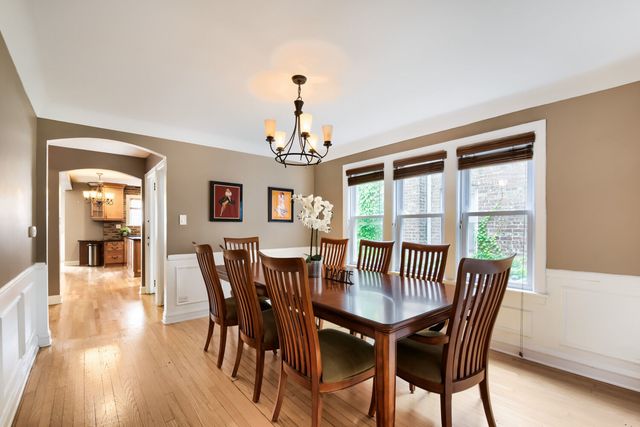 5310 N Lockwood Avenue, Chicago, IL 60630