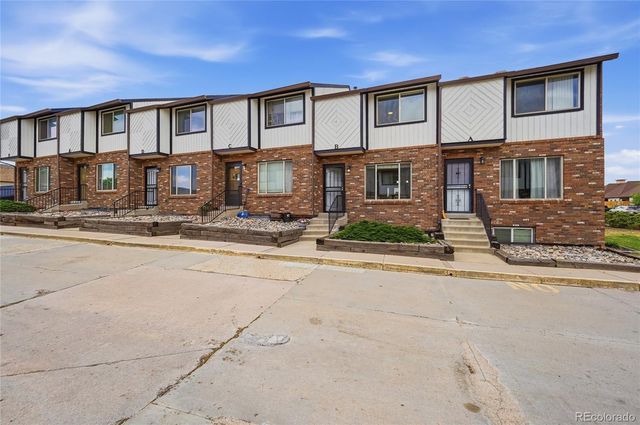 9850 W Stanford Avenue B, Littleton, CO 80123