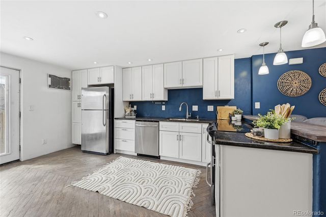 9850 W Stanford Avenue B, Littleton, CO 80123