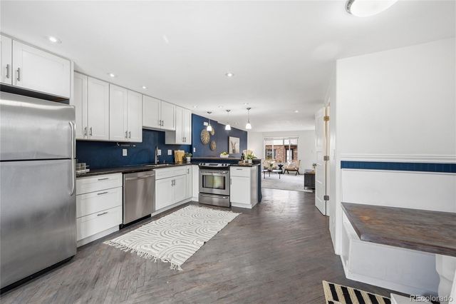 9850 W Stanford Avenue B, Littleton, CO 80123