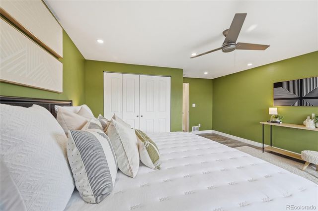 9850 W Stanford Avenue B, Littleton, CO 80123