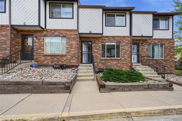 9850 W Stanford Avenue B, Littleton, CO 80123