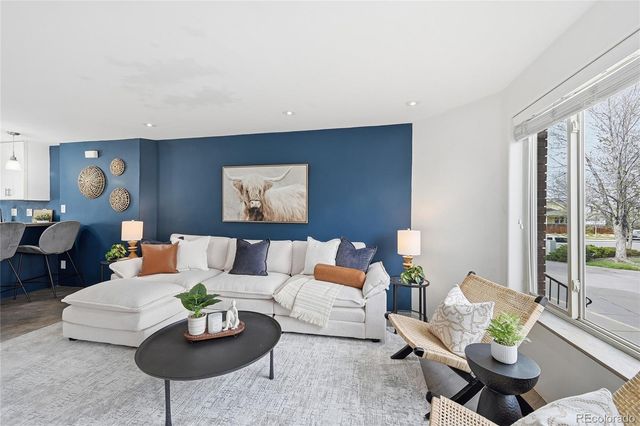 9850 W Stanford Avenue B, Littleton, CO 80123