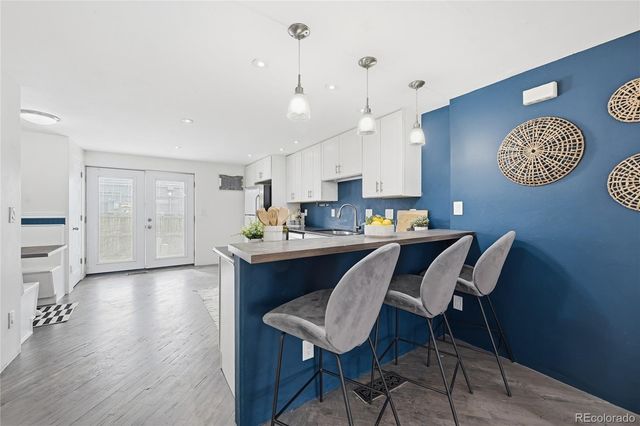 9850 W Stanford Avenue B, Littleton, CO 80123