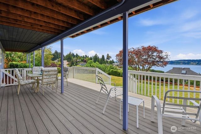 3622 Olympic Boulevard W, University Place, WA 98466