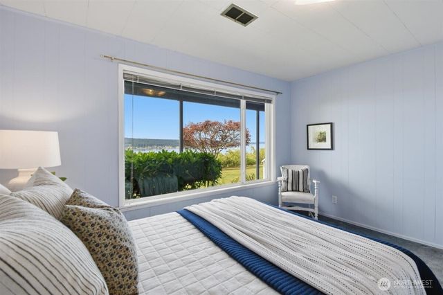 3622 Olympic Boulevard W, University Place, WA 98466