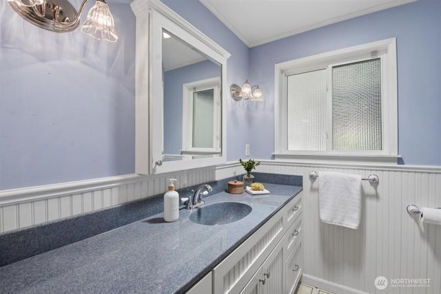 3622 Olympic Boulevard W, University Place, WA 98466