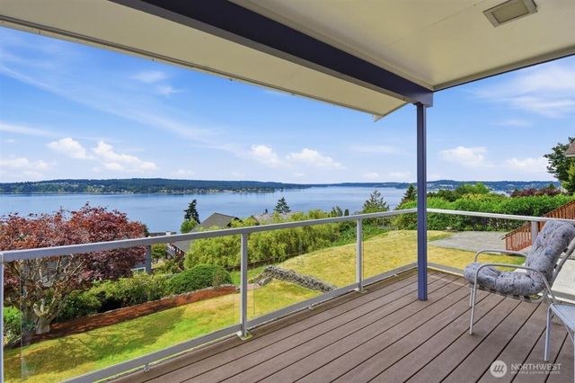 3622 Olympic Boulevard W, University Place, WA 98466