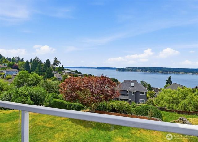 3622 Olympic Boulevard W, University Place, WA 98466