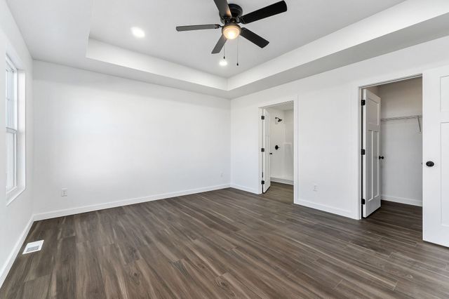 141 Sky View Meadow Dr, Crossville, TN 38555