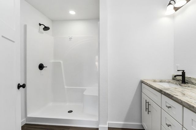 141 Sky View Meadow Dr, Crossville, TN 38555