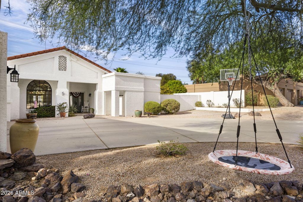 10452 E CANNON Drive, Scottsdale, AZ 85258 — photo 2