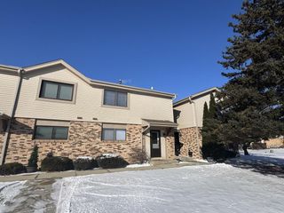 5742 Cambridge CIRCLE #5, Mount Pleasant, WI 53406