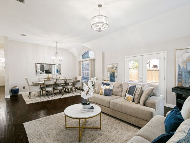 1600 Yellowstone Avenue, Lewisville, TX 75077