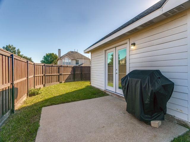 1600 Yellowstone Avenue, Lewisville, TX 75077