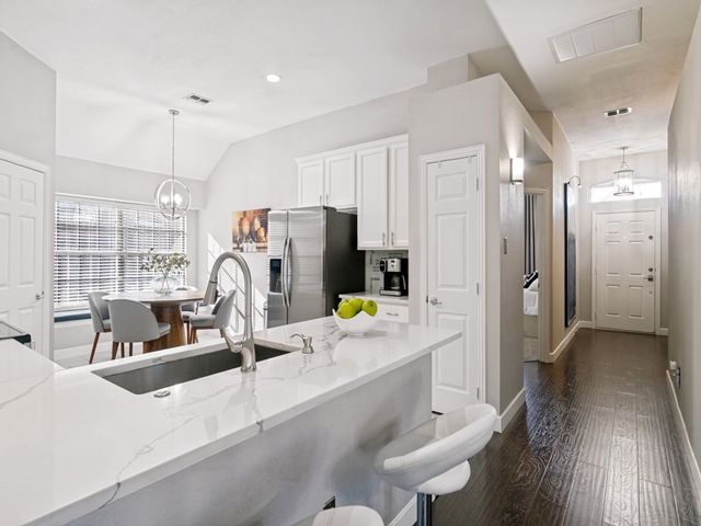 1600 Yellowstone Avenue, Lewisville, TX 75077