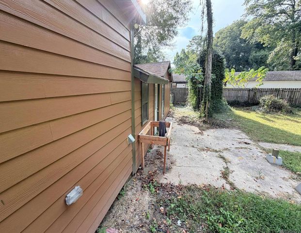 5617 Hermitage Dr, Baton Rouge, LA 70806