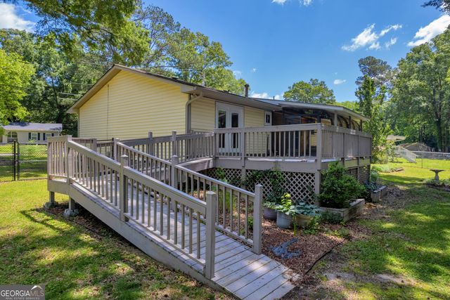 15 Porter Circle, Hampton, GA 30228