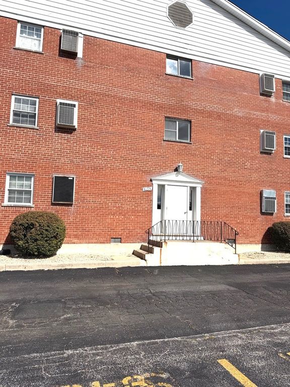 6135 W 94th Street A3, Oak Lawn, IL 60453 — exterior
