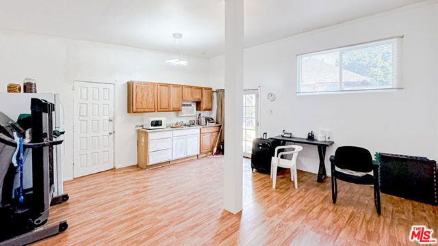 1207 S Harvard Boulevard, Los Angeles, CA 90006