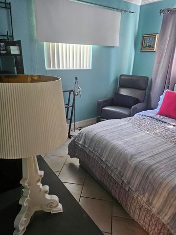 1045 SE 15th Street 13c, Fort Lauderdale, FL 33316