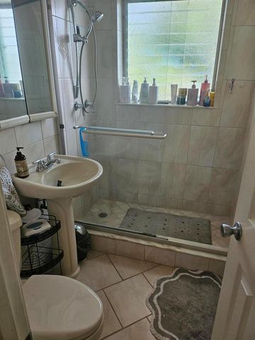 1045 SE 15th Street 13c, Fort Lauderdale, FL 33316
