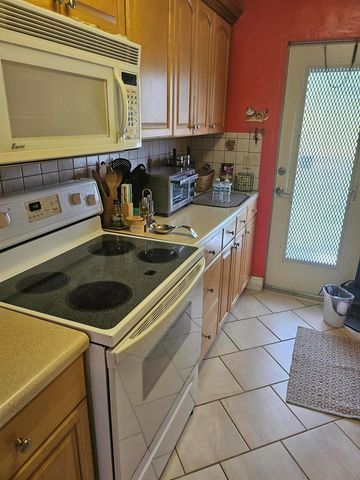 1045 SE 15th Street 13c, Fort Lauderdale, FL 33316