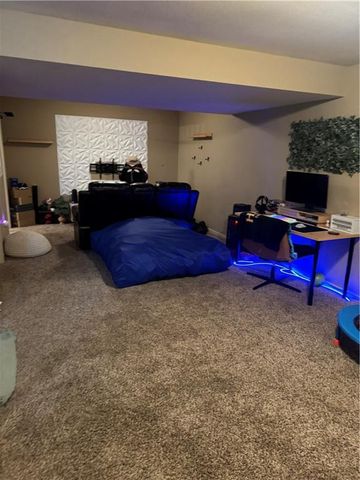 8932 NE 116th Place, Kansas City, MO 64157