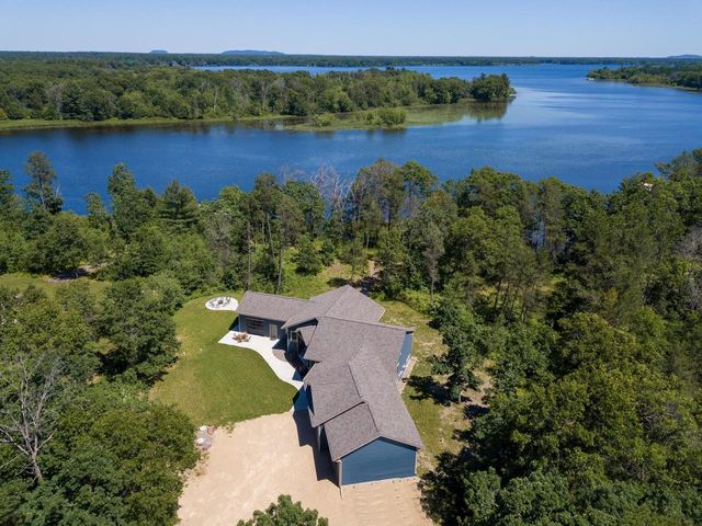 N9310 22nd Avenue, Necedah, WI 54646