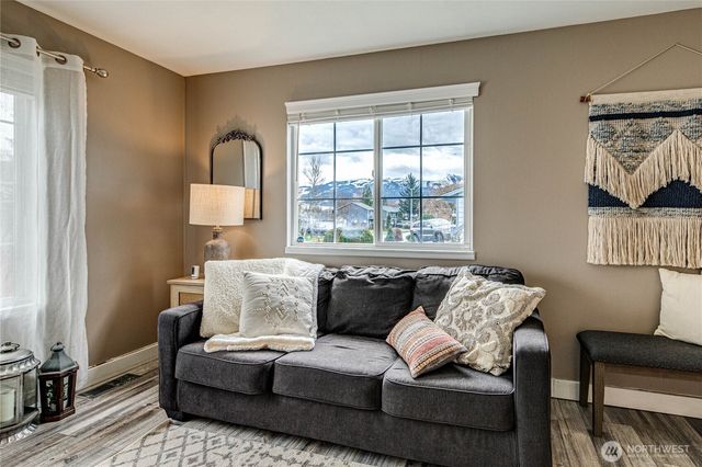 1107 Loves Hill Drive, Sultan, WA 98294