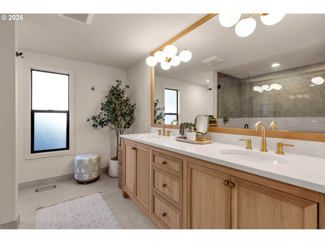 2609 Se BALBOA Dr, Vancouver, WA 98683