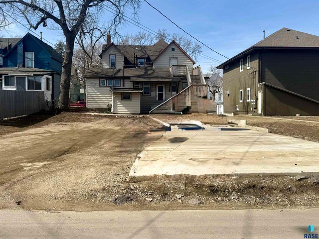 614 S 2nd Ave Avenue, Sioux Falls, SD 57104