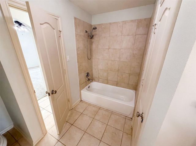 15822 Maple Shores Drive, Houston, TX 77044